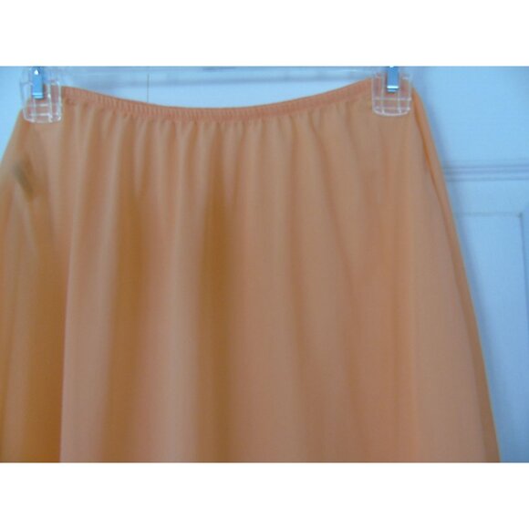 1960's Vassarette Orange Nylon Slip Size A Sm Metric Size 90 Munsingwear Inc. - Picture 3 of 6